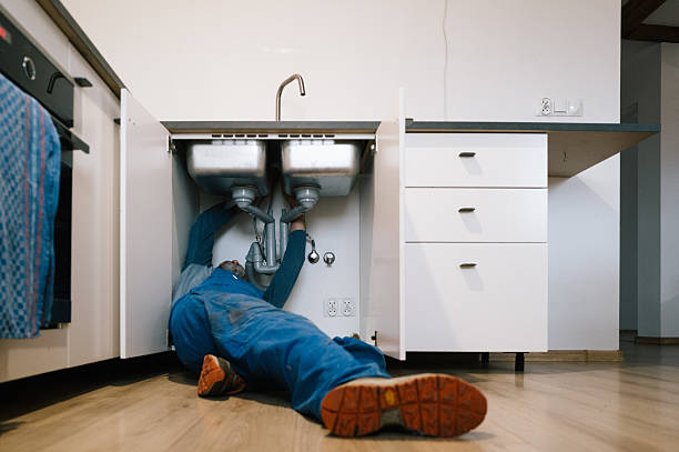 Professional Emergency Plumber technician working in Garden Plain, KS